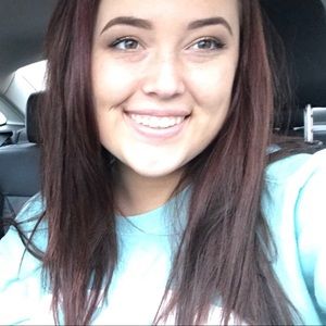 Meet your Posher, Alexis